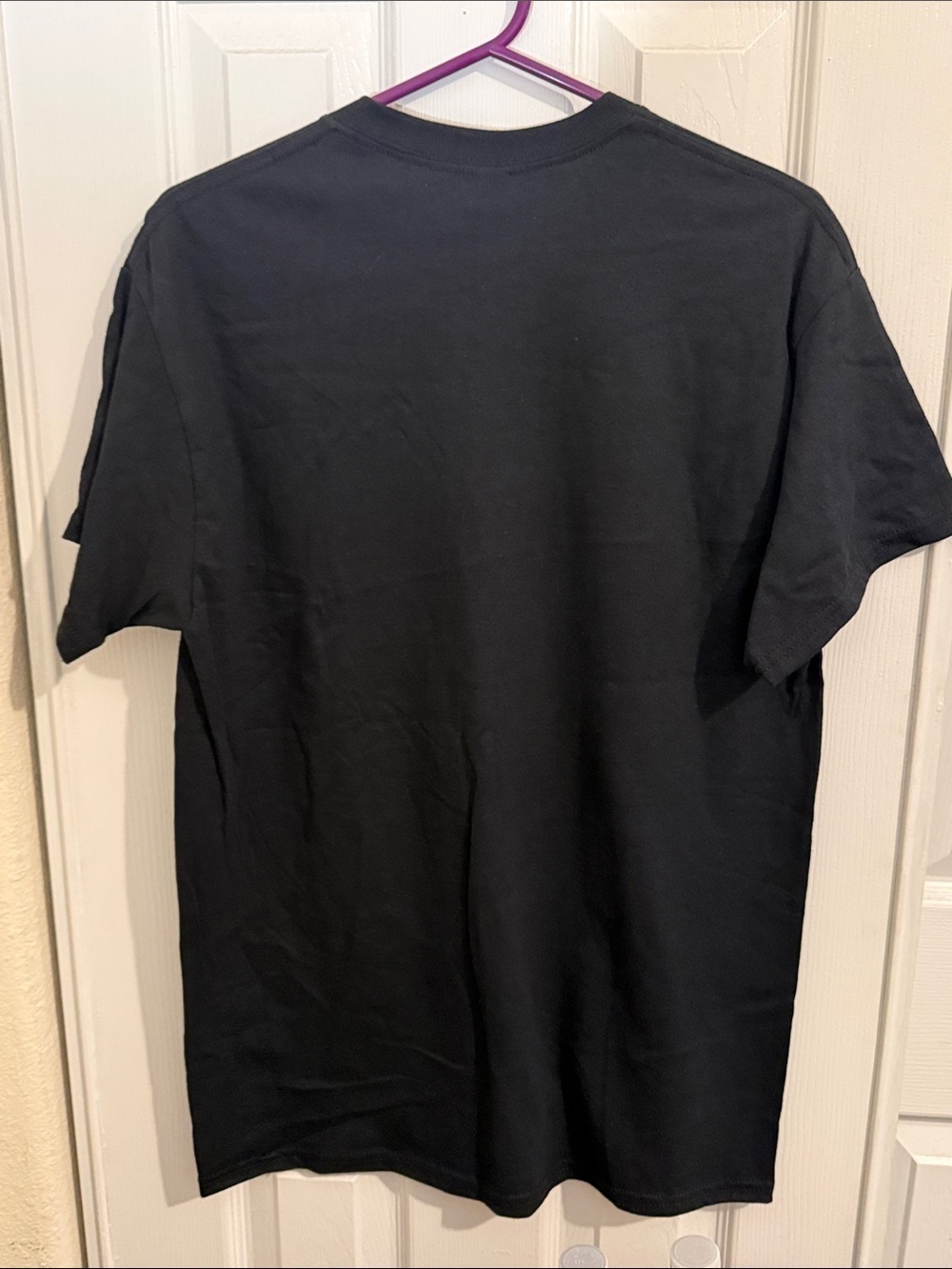 Gildan Black Short-Sleeve Tee with Colorful "Sistas" Graphic - Picture 5 of 5